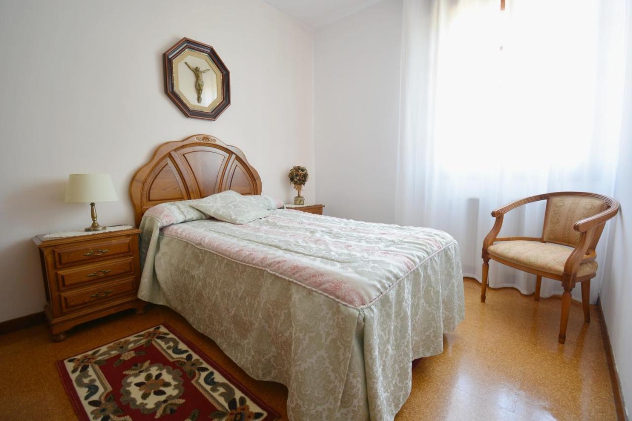 פונטה-ודרה Casa Con Jardin En Vilanova De Arousa מראה חיצוני תמונה