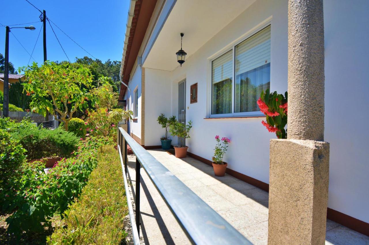 פונטה-ודרה Casa Con Jardin En Vilanova De Arousa מראה חיצוני תמונה