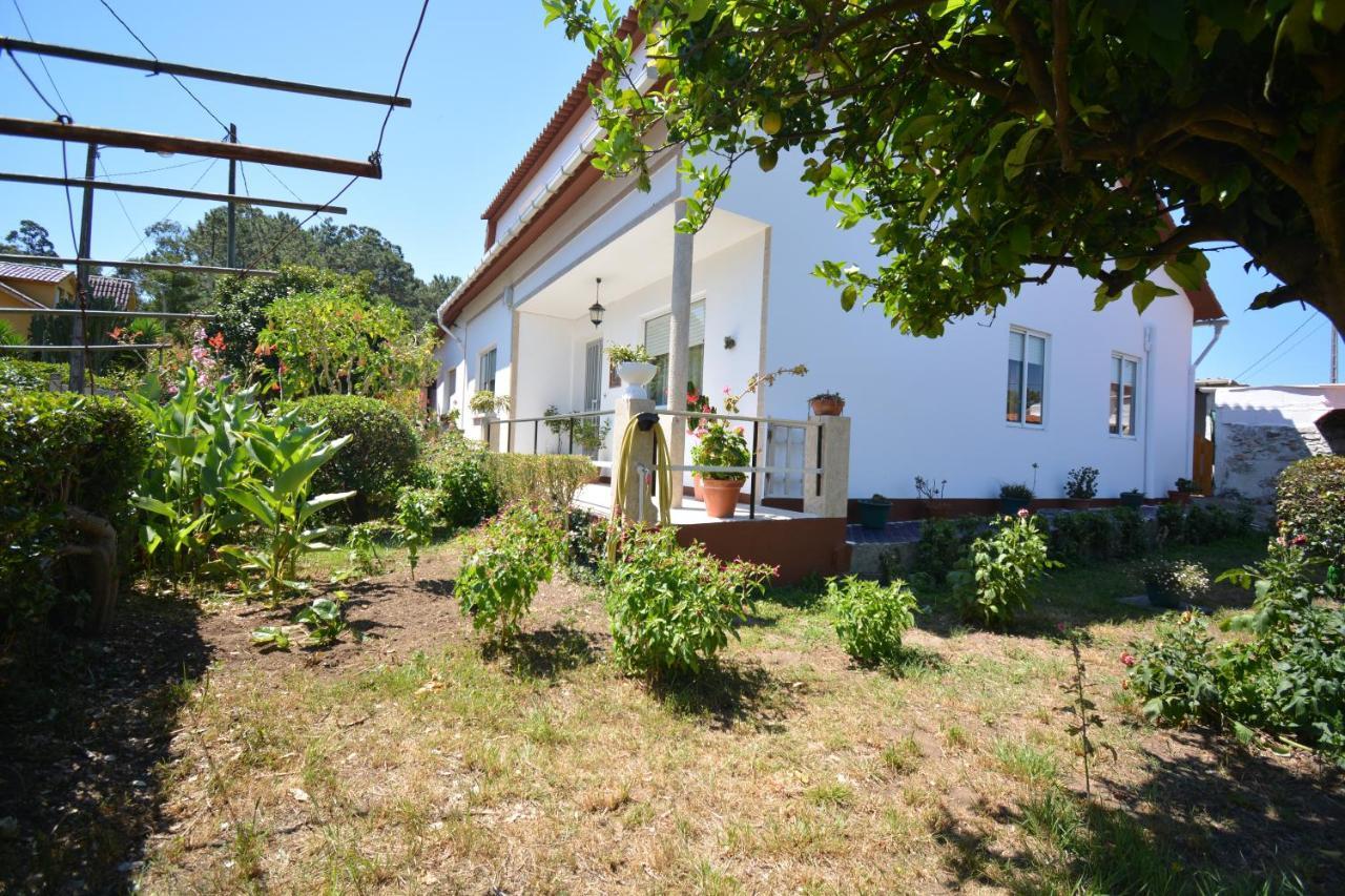 פונטה-ודרה Casa Con Jardin En Vilanova De Arousa מראה חיצוני תמונה