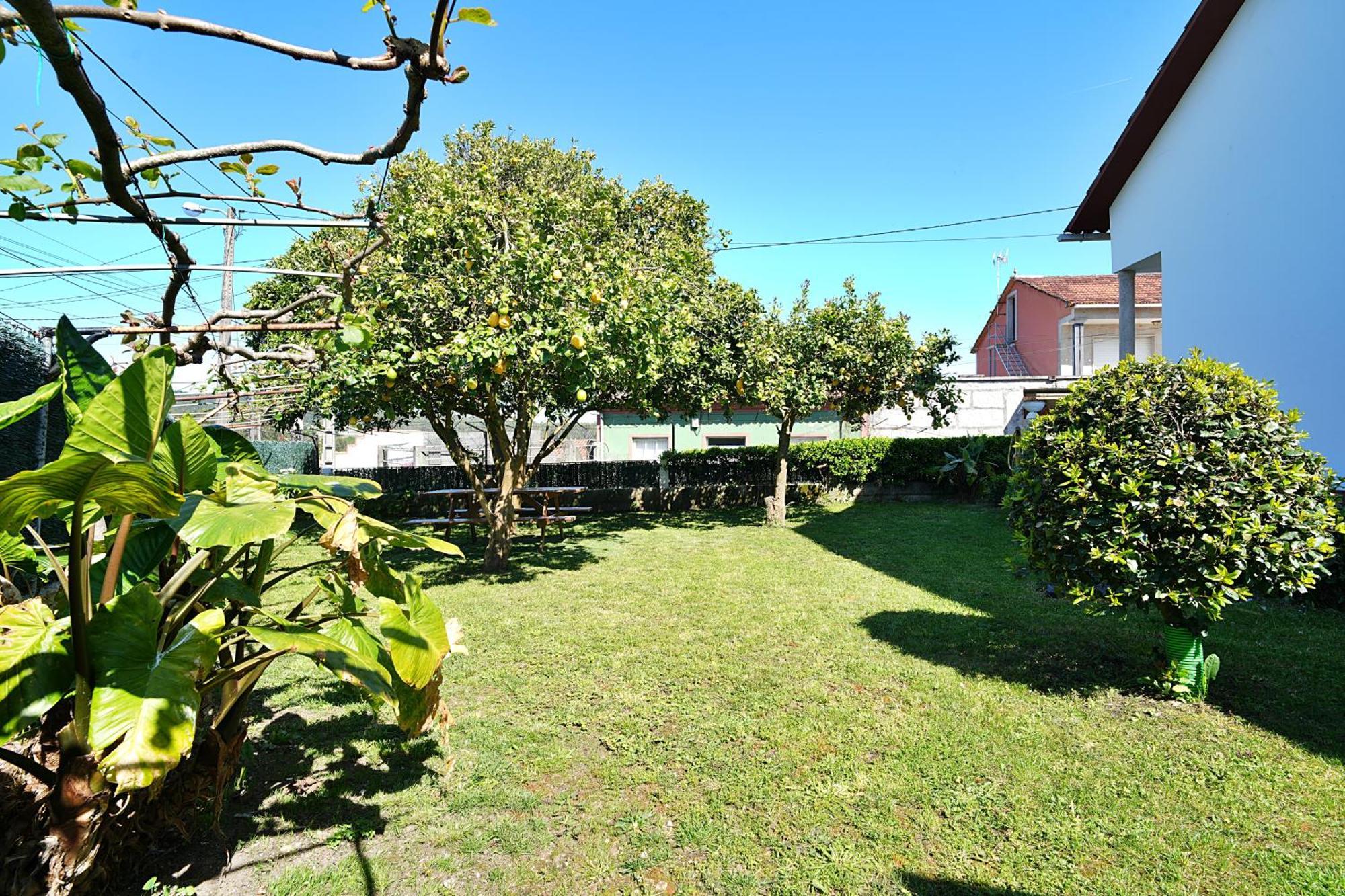 פונטה-ודרה Casa Con Jardin En Vilanova De Arousa מראה חיצוני תמונה