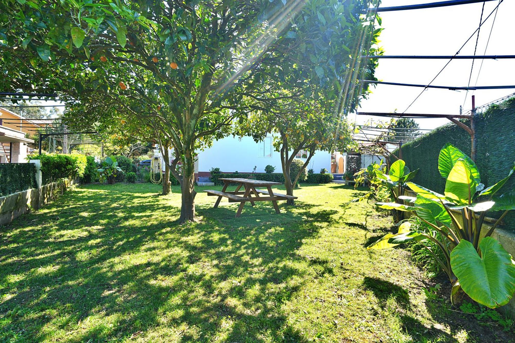 פונטה-ודרה Casa Con Jardin En Vilanova De Arousa מראה חיצוני תמונה